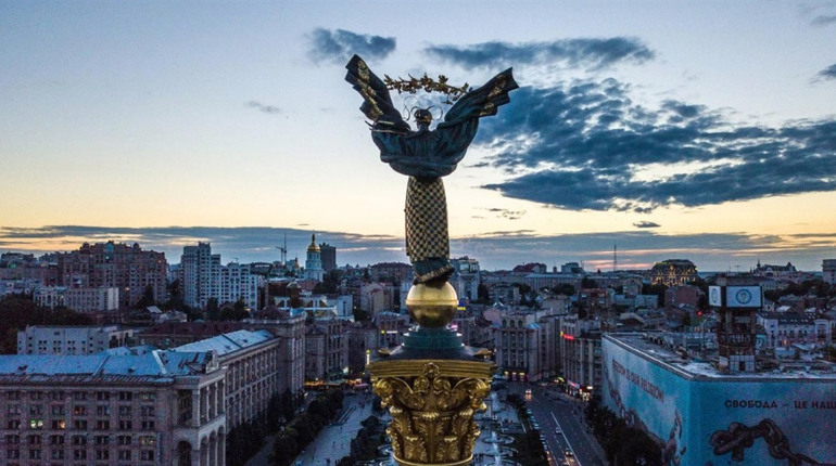 У Києві починає працювати гуманітарний хаб для ВПО з Херсонщини