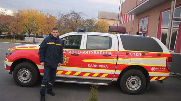 Калинівські рятувальники отримали аварійно-рятувального автомобіля
