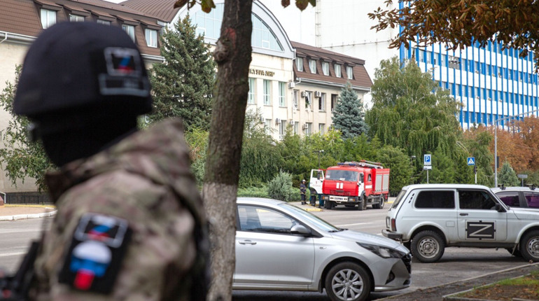 Окупанти посилюють перевірки та проводять масові обшуки в селах Скадовського району