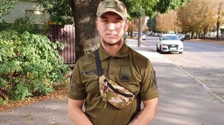 “Скільки у мене секунд, щоб пожити”: 22-річний військовий “Фокс” про життя з 24 лютого до сьогодні
