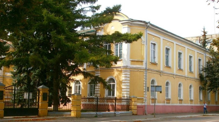 Конопля «без кайфу» і робота в Глухові: директор інституту Лубʼяних культур дав інтерв’ю про заклад