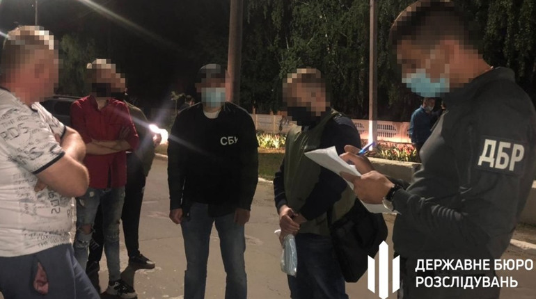 Військового комісара, якого затримали за хабар у 1500 доларів у Сватовому, судитимуть: подробиці