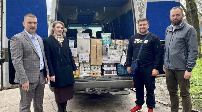 Черкаський районний гуманітарний хаб-склад продовжує роботу з прийому та відправки вантажів допомоги