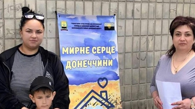 Жителі Мирненської громади отримали гуманітарну допомогу в хабі «Мирне серце Донеччини»