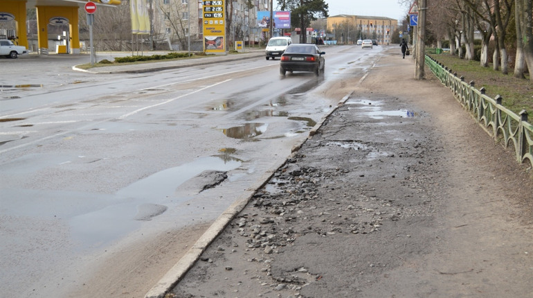 У Сарнах ремонтуватимуть дороги від Гагаріна до Дослідної станції