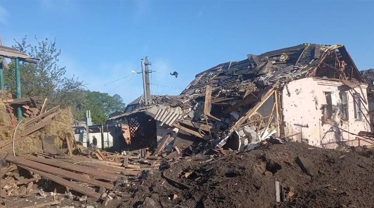 Всю ніч сьогодні ворог обстрілював мирне місто Білопілля та околиці