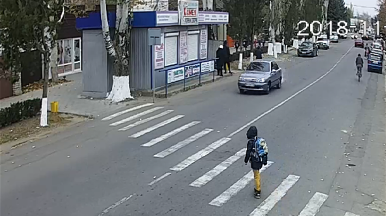 Біляївські правоохоронці знайшли водія, який ледве не збив дитину на пішохідному переході в Біляївці