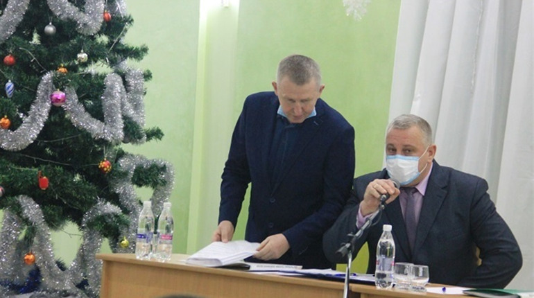 У Калинівці відбулася сесія Хмільницької районної ради: чому у нашому місті