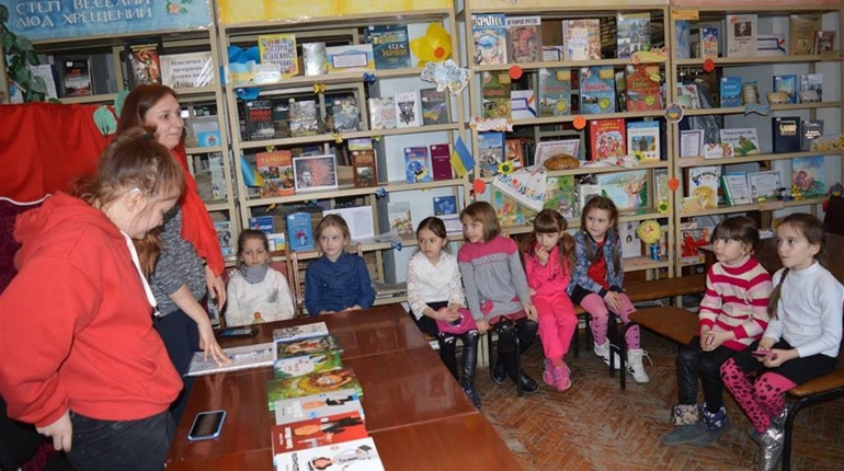 В Попасній та Золотому відбулися зустрічі з відомими українськими письменниками