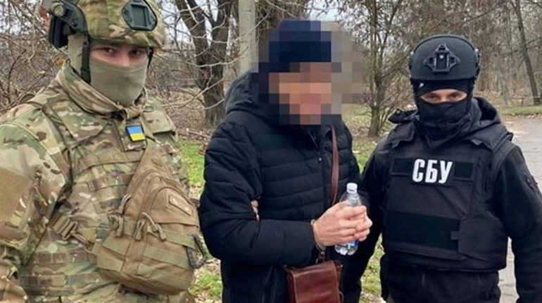У Херсоні затримали рекламника, який розробляв для окупантів пропагандистські матеріали