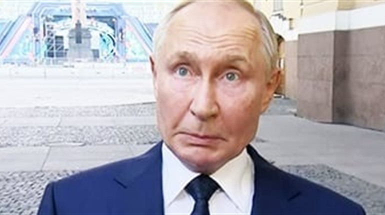 Підготовка до революції? Газета "Московський комсомолець" розкритикувала Путіна