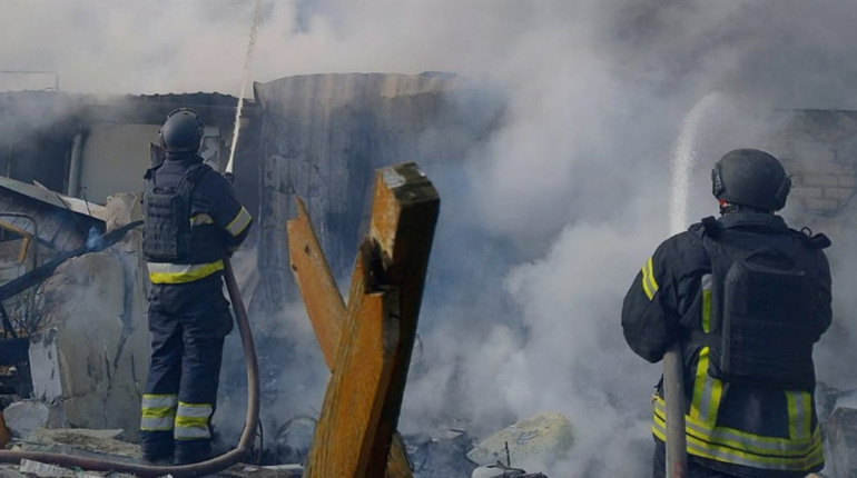 На Херсонщині окупанти атакували житлові квартали, критичну та соціальну інфраструктуру