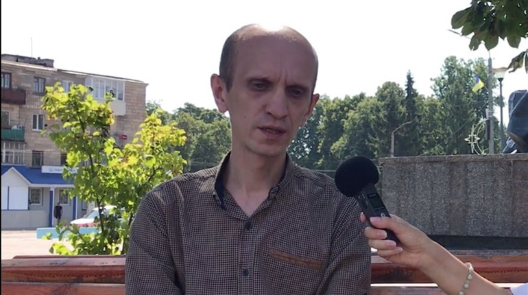 «Навіщо нам міська рада та яка від неї користь?» Конотопці відповідають на політичні питання