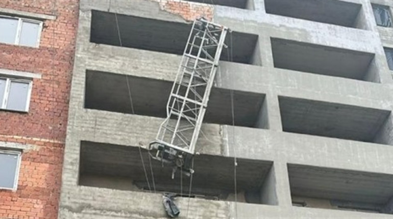 В Авангардівській громаді будівельник зірвався з 7-го поверху і загинув