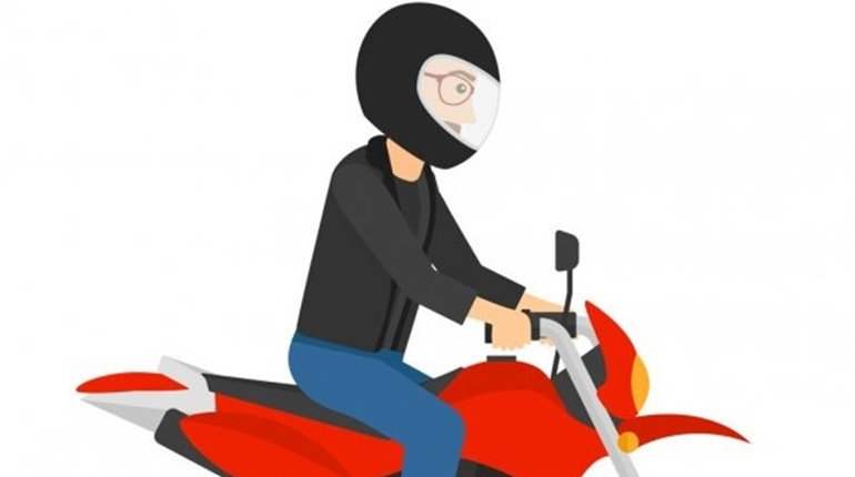 Звягельські поліцейські закликають мотоциклістів неухильно дотримуватись Правил дорожнього руху