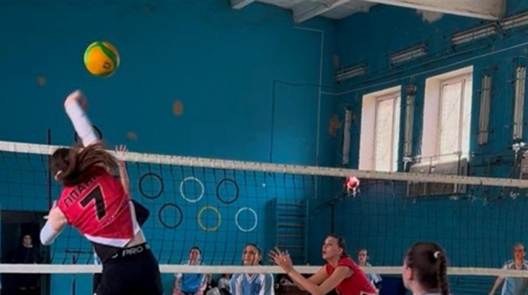 Первомайські волейболістки з «Гіпаніса» привезли медалі з Миколаєва: кращі навіть на тлі доросліших