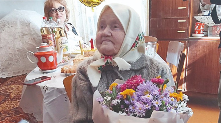 Її поради – завжди мудрі, а спогади – світлі та чисті. Історія 100-літньої городоччанки Ніни Тиж