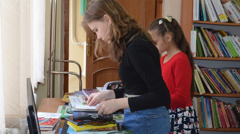 Як заспокійливе: біляївцям радять більше читати книжок і ходити до бібліотеки. Там завезли новинки