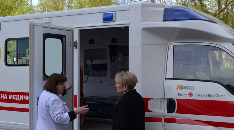 Глухівська громада отримала безкоштовно сучасний автомобіль швидкої допомоги