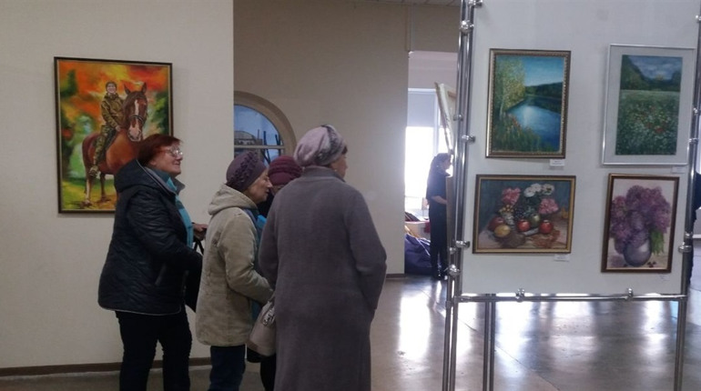 У шосткинському Арт-Центрі засяяли "Осінні барви" (фото)