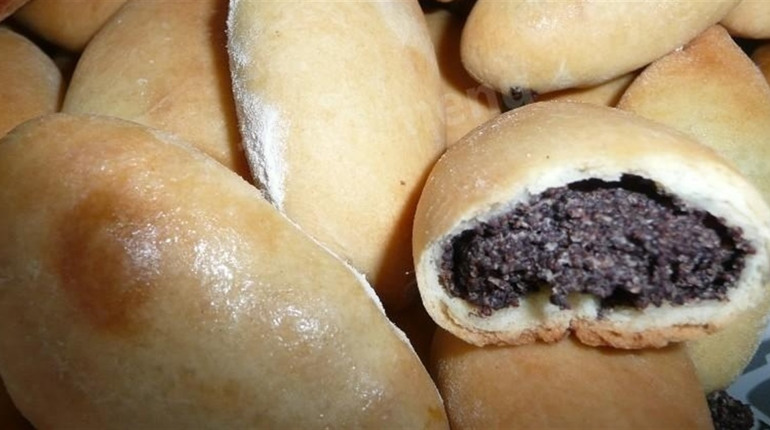 Рецепт дня: пиріжки з квасолею та маком