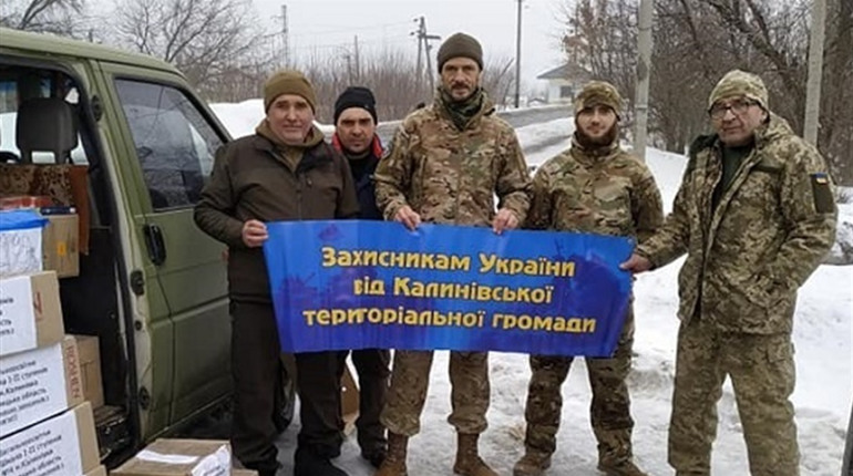 «Хлопцям на Сході потрібне батьківське тепло»: для чого Володимир Морозов займається волонтерством