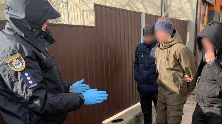 Юнак у Первомайську торгував зброєю, затриманий за збут бойової гранати