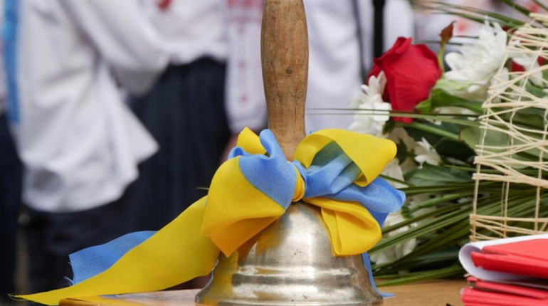 В 24 закладах освіти Лисичанської громади пролунав останній дзвоник. Результати навчального року