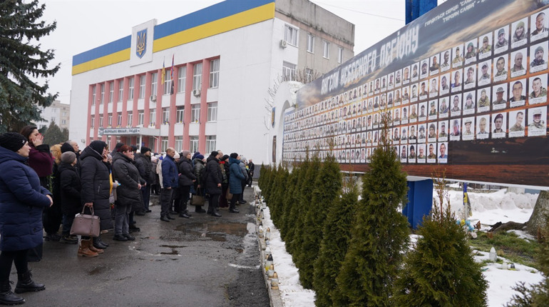 У Барській громаді вшанували пам’ять Героїв у четверту річницю початку повномасштабної війни