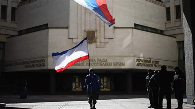 Двох колишніх правоохоронців з Криму викрили на державній зраді