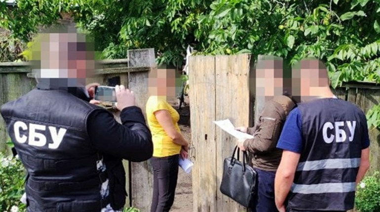 Жителька Чернігівщини співпрацювала з ворогом: за гроші здавала позиції українських військових