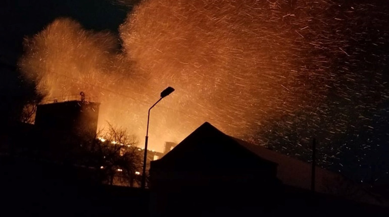 Масштабна пожежа на Чортківському комбінаті хлібопродуктів (+ відео)