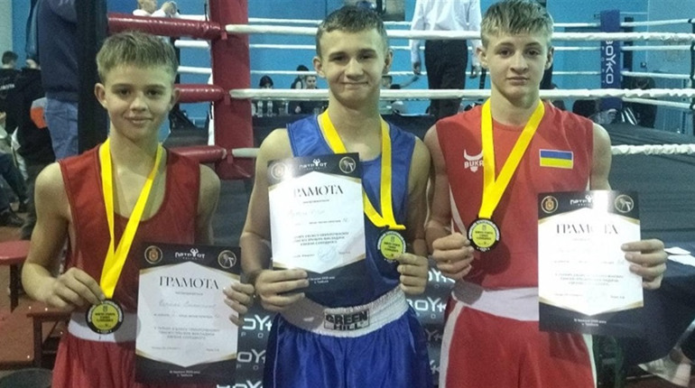 Юні боксери з Переяслава перемогли на турнірі пам’яті тренера Євгена Солодкого у Требухові