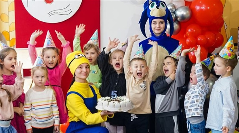 Є така робота: дарувати дітям радість. Розповідь про будні і свята дитячого аніматора в Умані