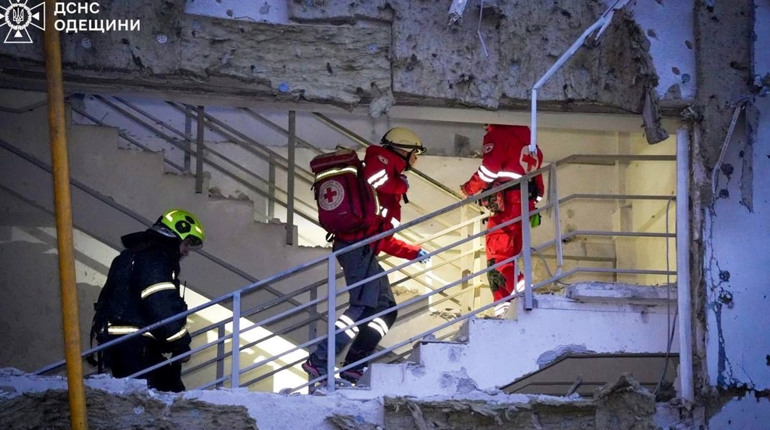 Трагедія в Одесі: нічна ворожа атака забрала життя 9 людей, десятки поранених