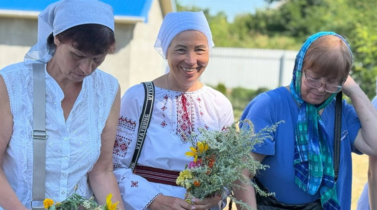 Пахло м'ятою, медом і надією: як у Первомайську відзначили Маковія