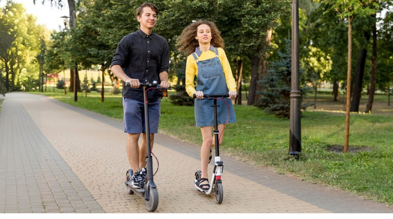 Що треба знати про електросамокати: де може їздити, яка передбачена відповідальність