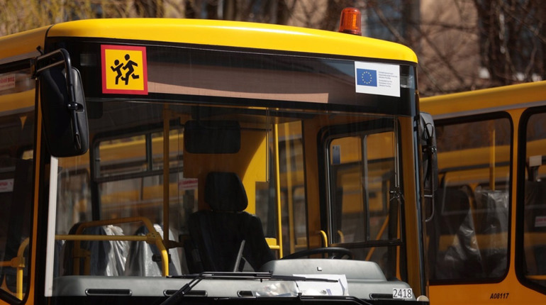 Барська громада отримала новий шкільний автобус для перевезення дітей