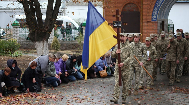Громада Сміли прощалася із захисником Олександром Лісовським