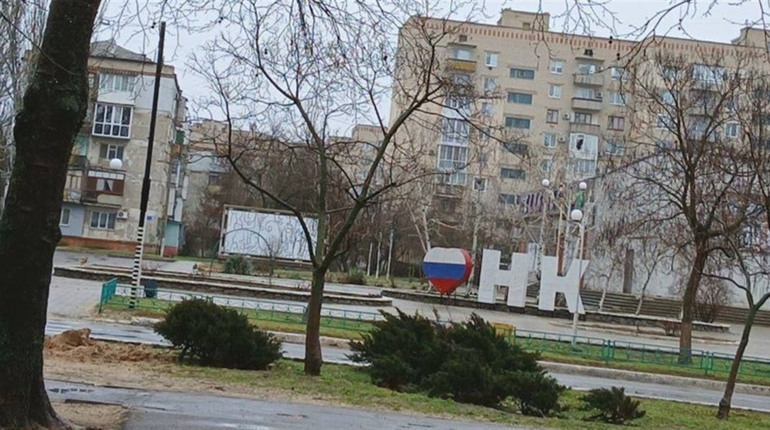 «Не вважайте нас ждунами»: як Нова Каховка виживає четвертий рік окупації