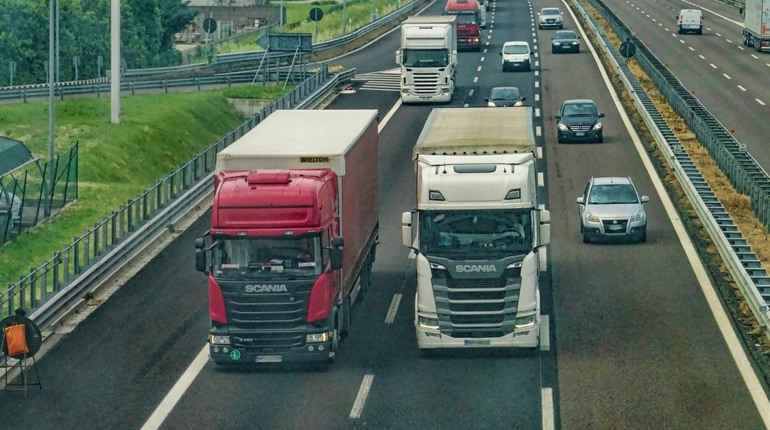 На дорогах Луганщини обмежили рух автомобілів: де у Сватівському районі майданчики відстою