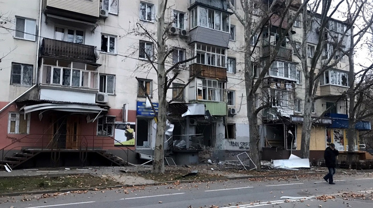 Внаслідок ворожих обстрілів Херсонщини є загиблі та поранені, — поліція