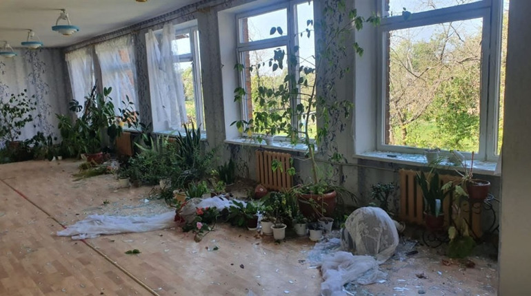 На Сумщині зранку ворог зруйнував школу (фото)