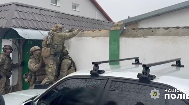 Торгували людьми: в Одесі затримали злодіїв, які примушували безхатьків жебракувати