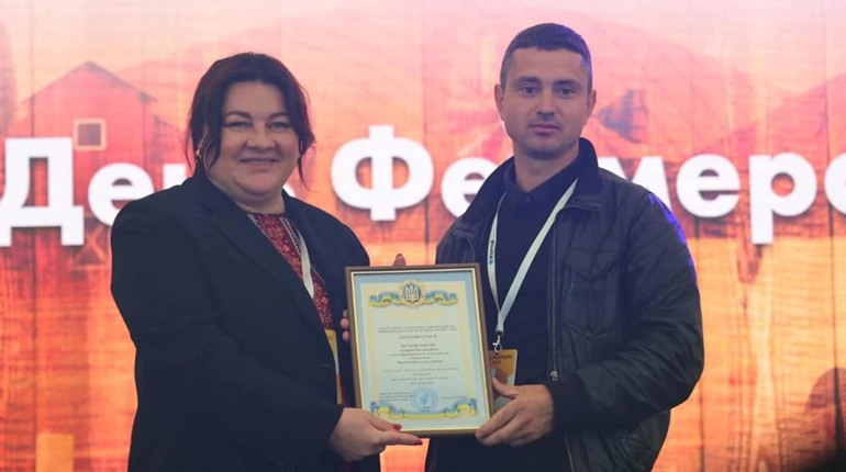 У День фермера аграрії Червоноградського району отримали подяки від органів обласної влади