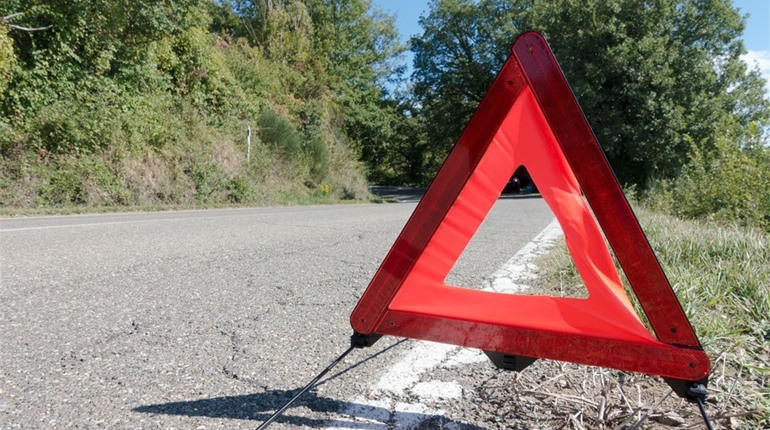 У нічній аварії тяжко травмувано пасажира скутера: ймовірна причина ДТП - автоперегони