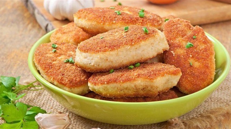 Рецепт дня: курячі котлети з сиром