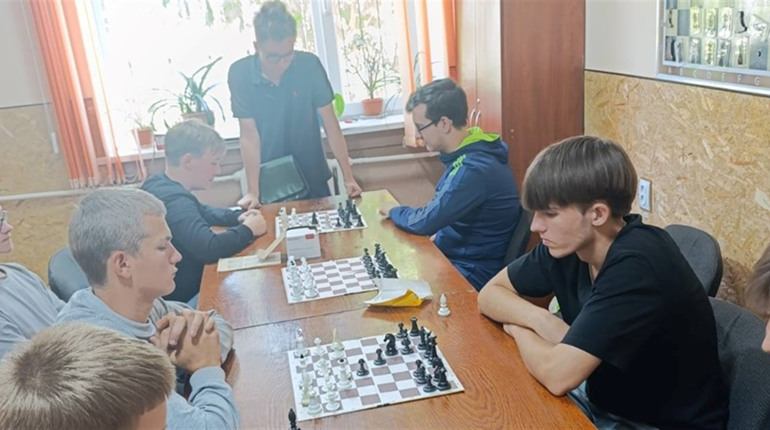 Присвята рідному місту: у Старокостянтинові провели дитячий чемпіонат з шахів