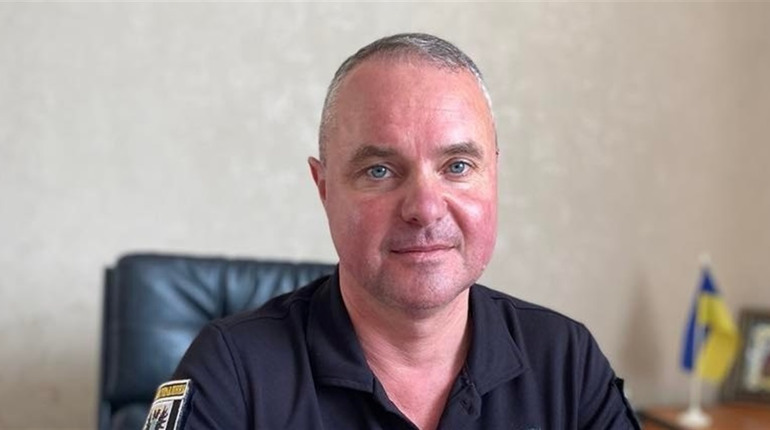 Начальник корюківської поліції Роман Солохненко каже, що копи одразу потрапляють під приціл рашистів