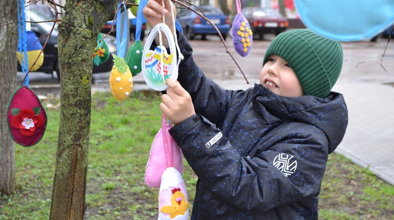 Великодні локації для фото. Де в місті можна зробити пасхальне селфі
